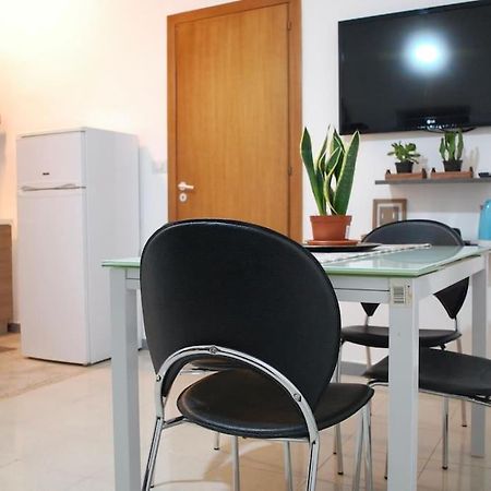 Lincoln Apartment Palermo Esterno foto